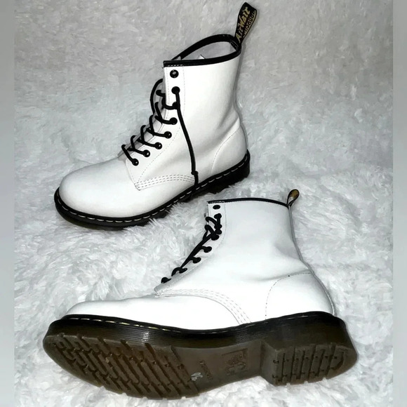 Dr. Martens | White Leather Lace Up Boots - Picture 7 of 12
